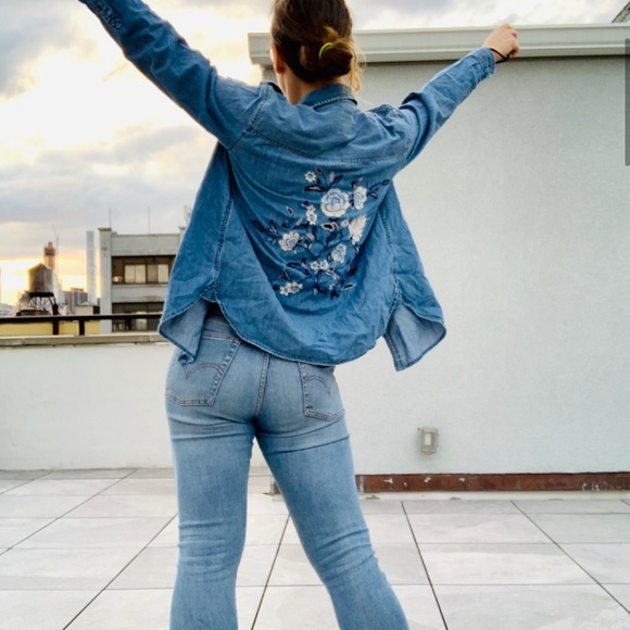 American Eagle Floral Denim Button Down Shirt - Picture 13 of 15